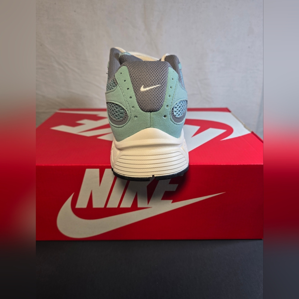 Nike V5 RNR Suede Womens Sneakers Sz 9 - Picture 10 of 14